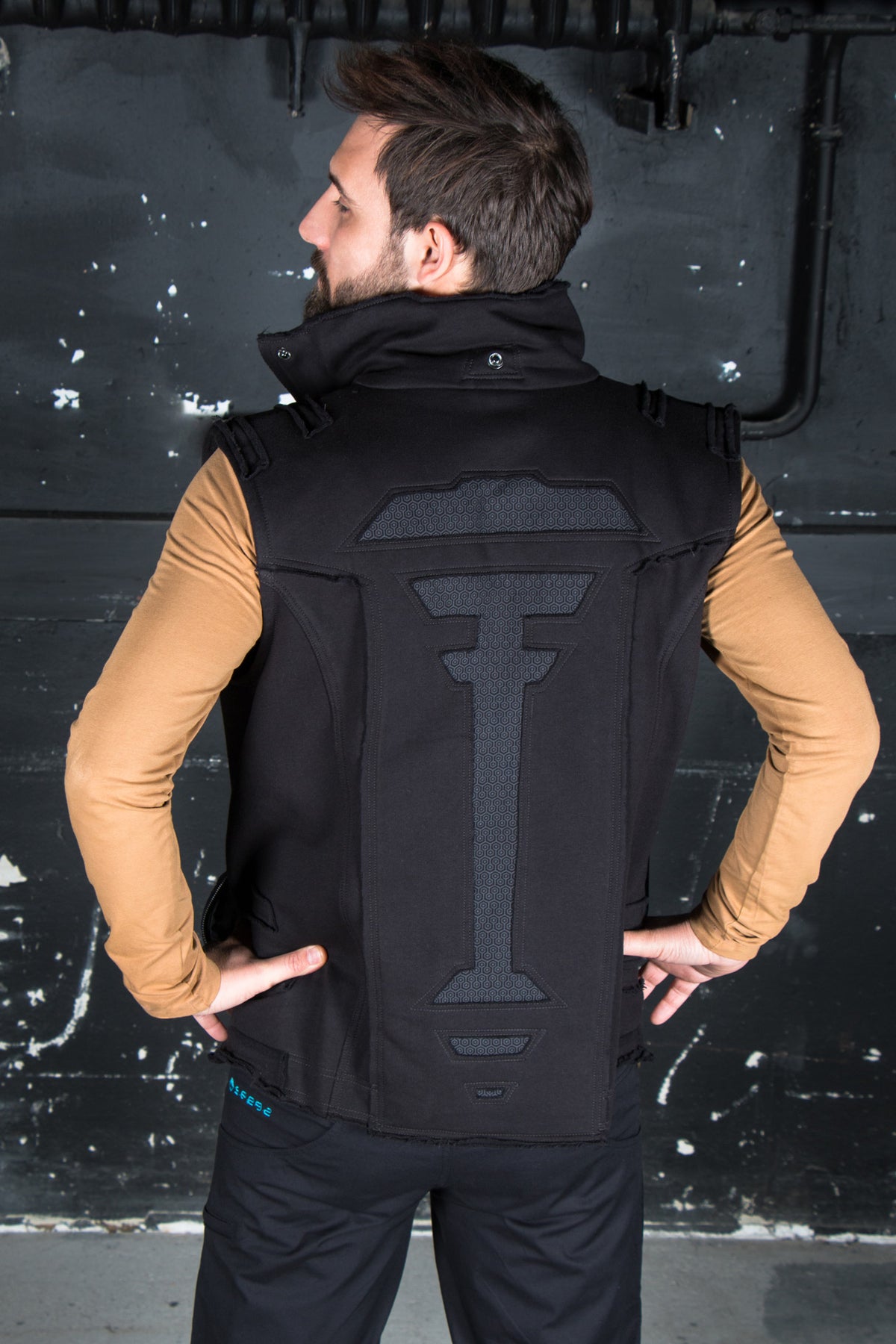 Totem Vest