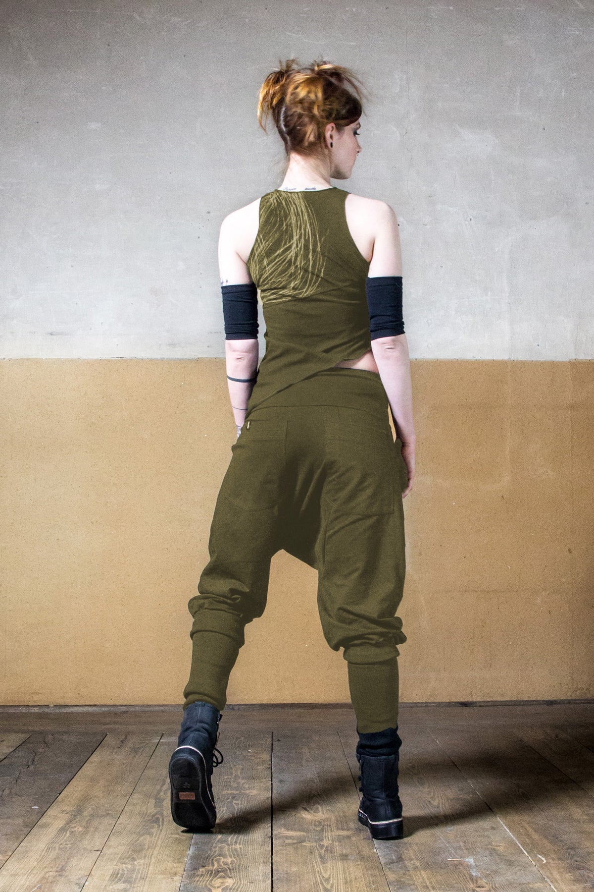 Circle Low Crouch Pant