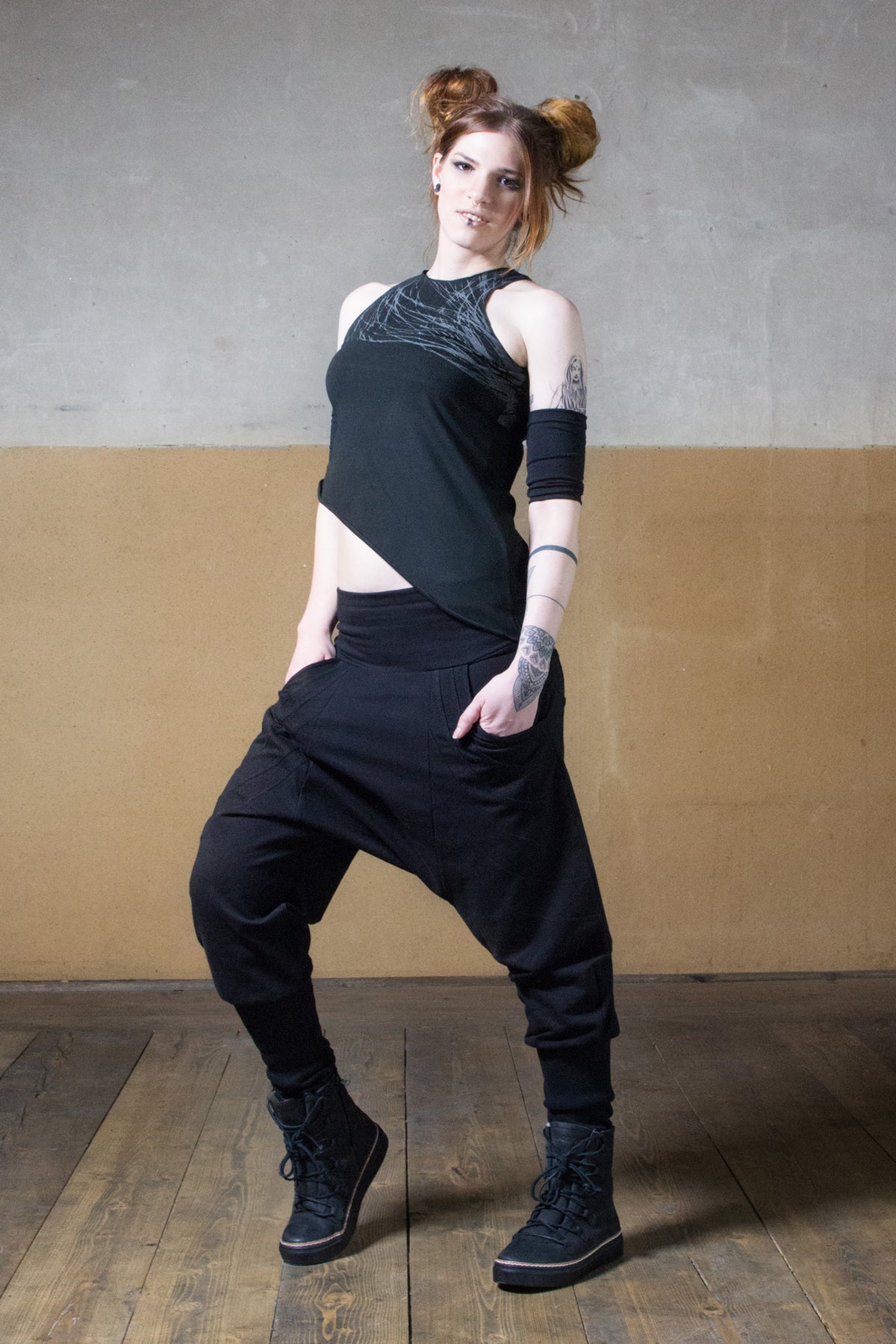 Circle Low Crouch Pant