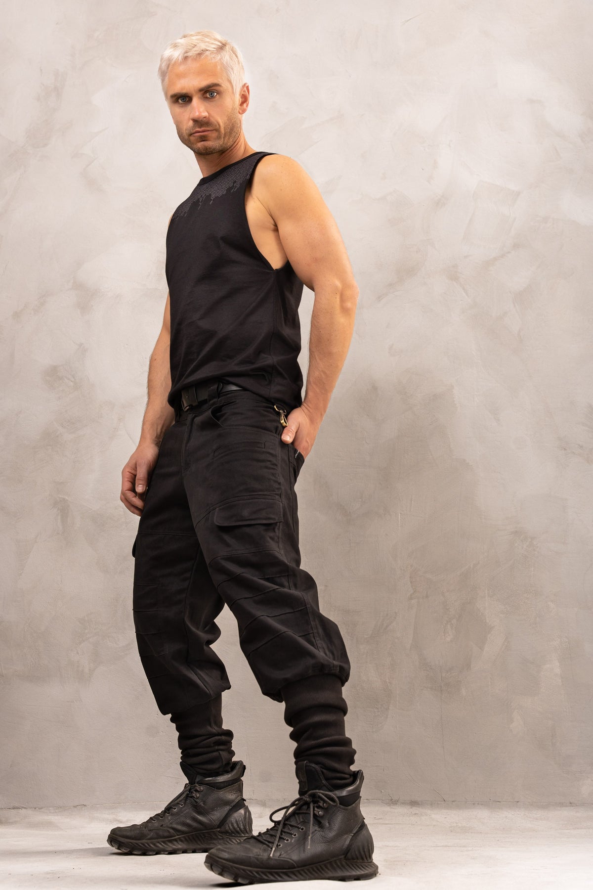 Andor Pant